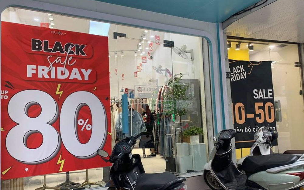 Black Friday giảm giá "sập sàn" mà hàng vẫn ế